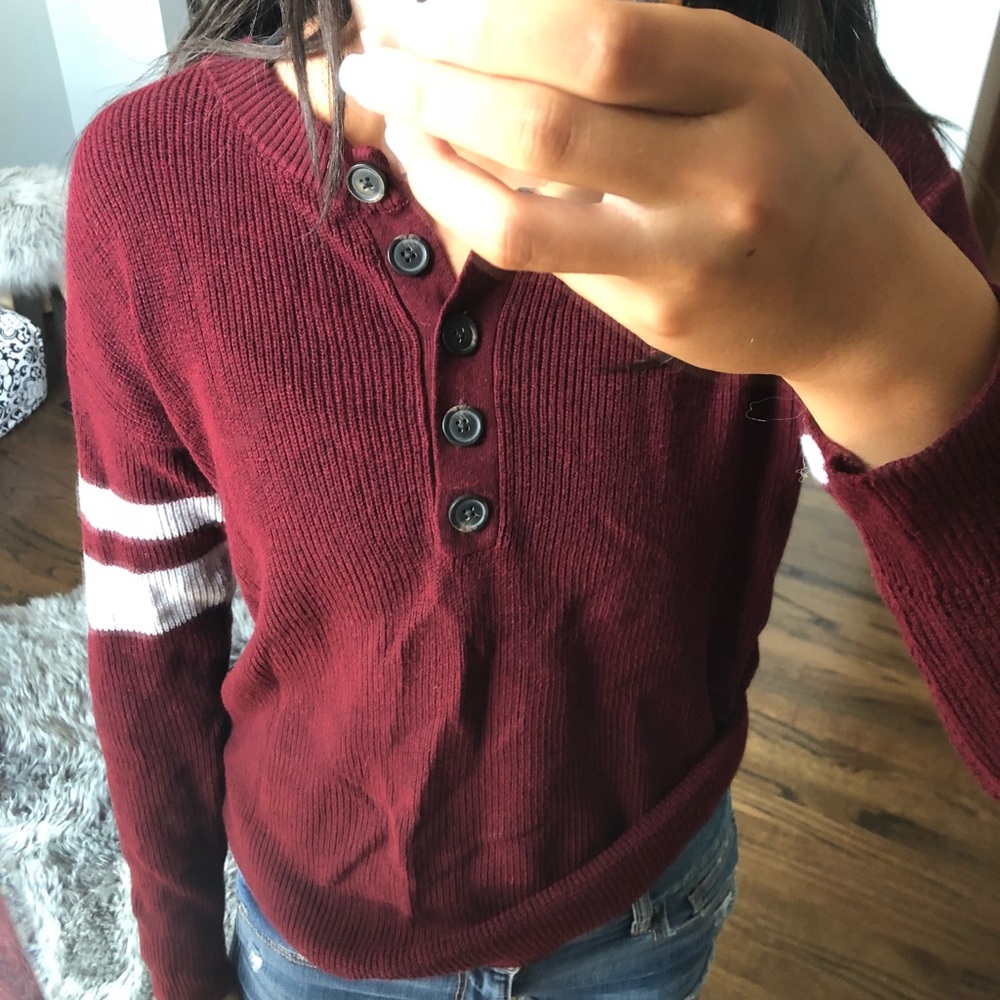 American Eagle sweater